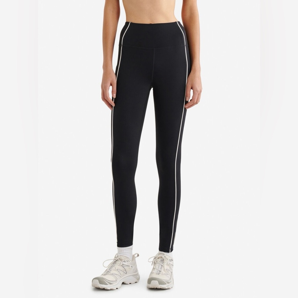 Roots High-Rise Black Leggings with White Pipine